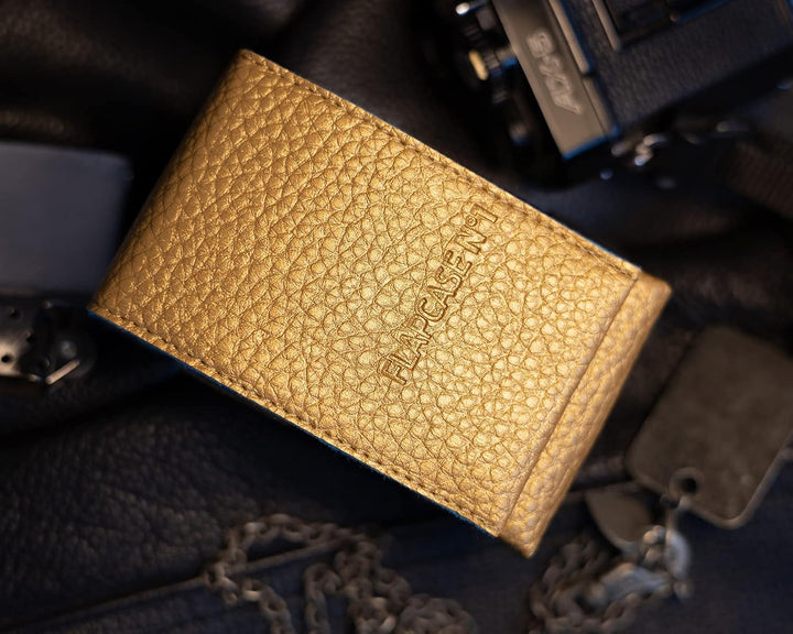 FLAPCASE N°1 • Gold ONE • Designer Zigarettenetui, Made in Austria, Leder vegan Zigarettenbox für 19