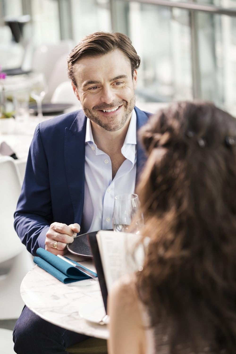 Tork 478874 Linstyle Premium Dinnerservietten Biscuit / Servietten stoffähnlich / Saugfähig / 1-lagi