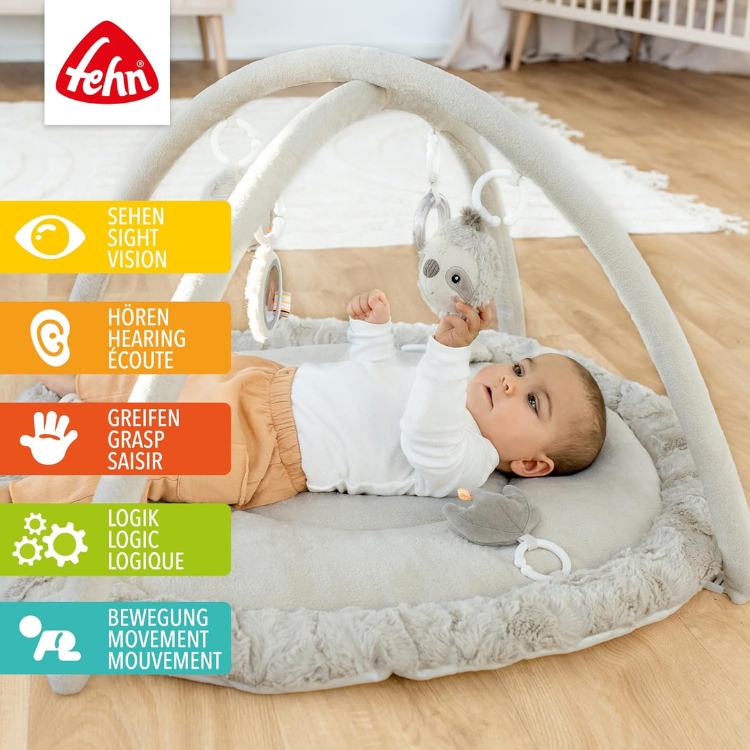Fehn 3-D-Activity-Decke Faultier – Spielbogen mit 5 abnehmbaren Spielzeugen für Babys – Spiel & Spas
