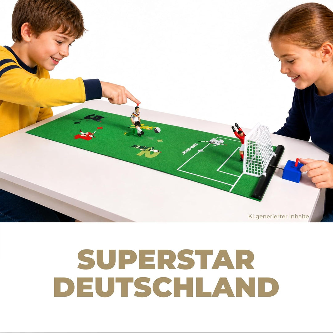 TIPP-KICK Spiel Superstar Deutschland Edition Fussball-Set mit Filz-Spielfeld (63x22cm) – Challenge