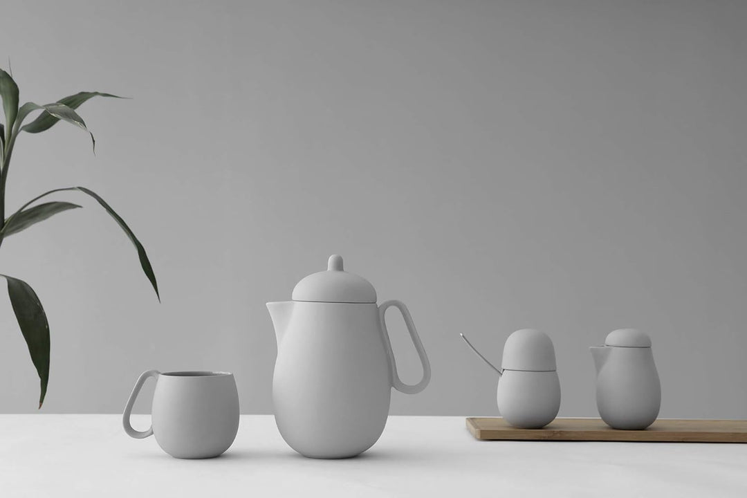 Tee-set Porzellan 3-teilig bestehend aus Designer Teekannne, Milchkännchen und Zuckerdose mit Löffel