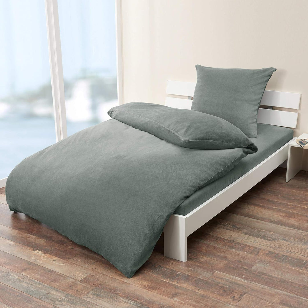 aqua-textil Feelwell Bettwäsche 200 x 220 cm 3teilig Coral Fleece Bettbezug Thermo Flausch grau Bett