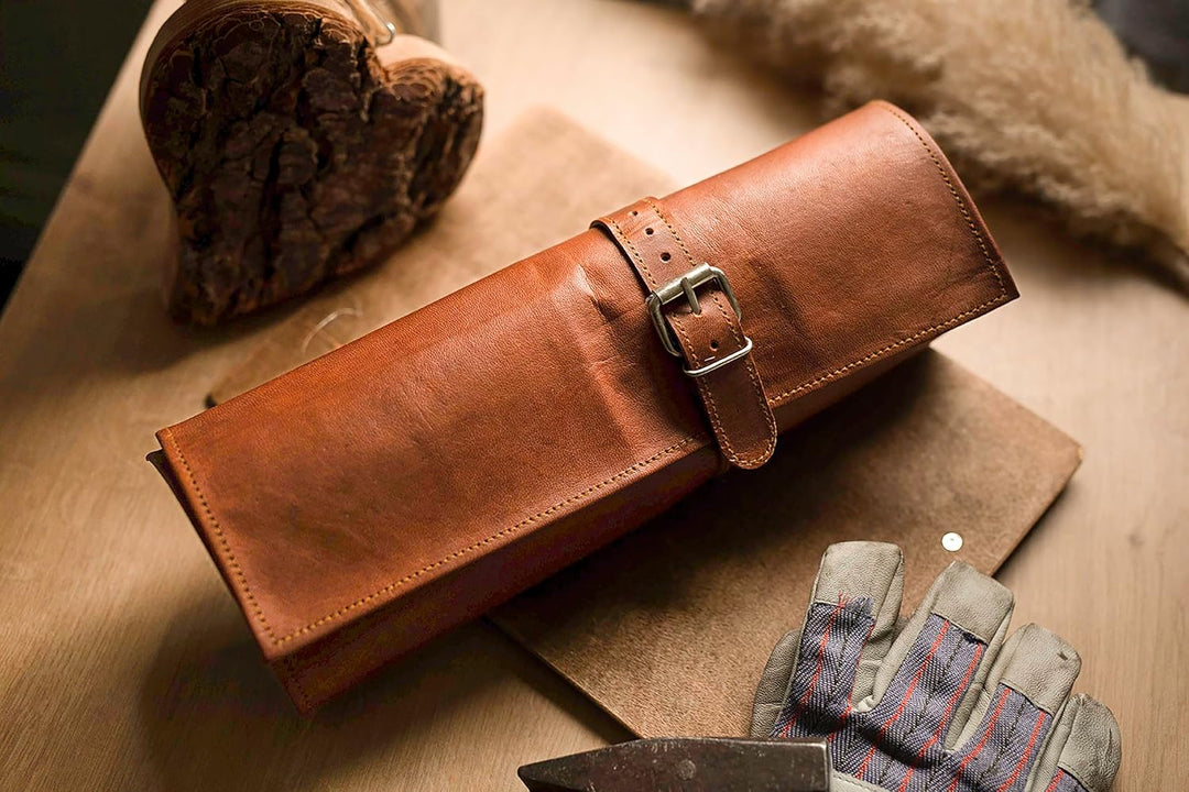 Gusti Werkzeugtasche Leder - Jace Damen und Herren Rolltasche Vintage Braun Leder