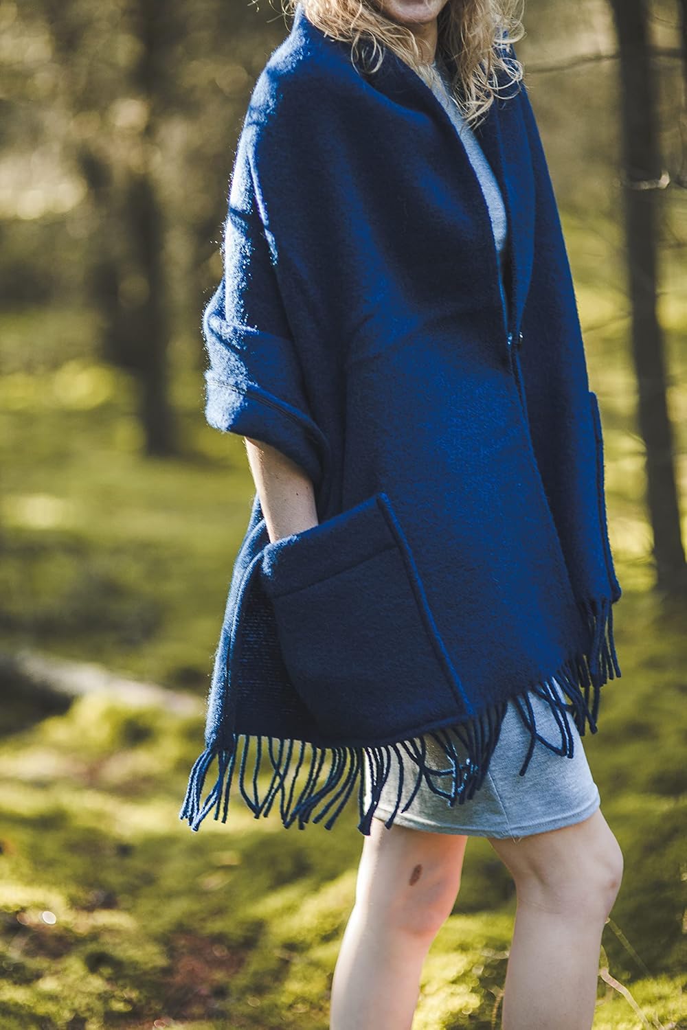 Damen Schal Schultertuch aus 100% Wolle mit Taschen - Poncho Stola 65x180cm + Fransen Tuch & Umschla