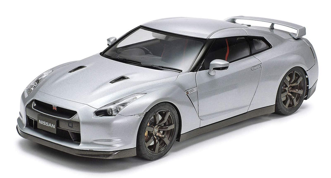 TAMIYA 300024300 Nissan GT-R Strassenversion Automodell Bausatz 1:24, Mittel