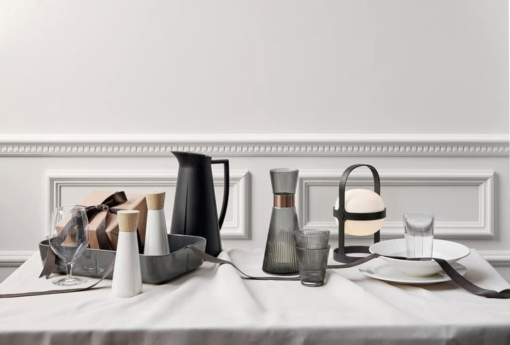 Rosendahl Isolierkanne 1,0 l Grand Cru klassisches Design Tastenfunktion, Weiss