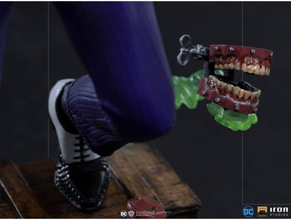 Iron Studios Deluxe: DC Comics - The Joker Art Scale Statue (1/10) (DCCDCG42621-10)