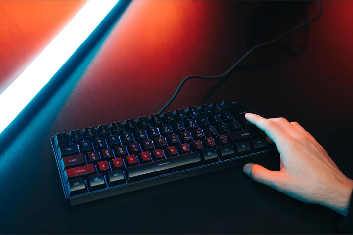SureFire Kingpin X1 60% Gaming Tastatur US English, Gaming Multimedia Keyboard klein & mobil, RGB-Ta
