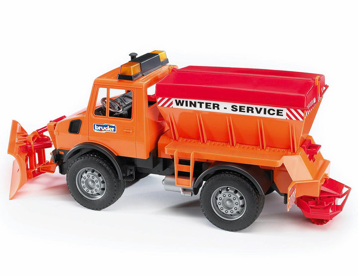 bruder 02572 - MB-Unimog Winterdienst mit Räumschild - 1:16 Fahrzeuge, Schneepflug, Schneeräumer, St