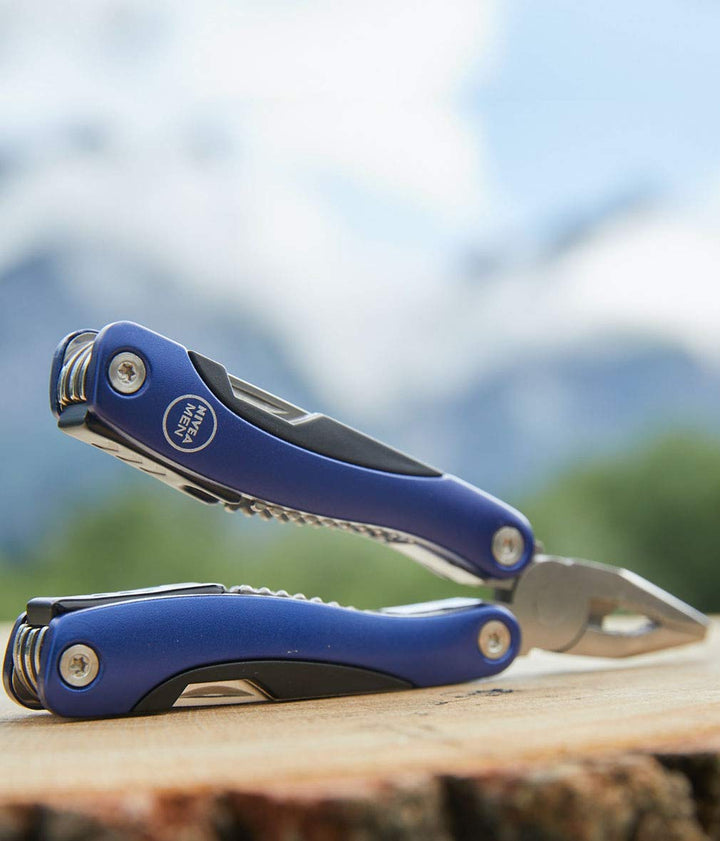 NIVEA MEN Multitool Promotion-Zugabe, hochwertiges Multiwerkzeug mit 8+2 Funktionen, 100% rostfreies
