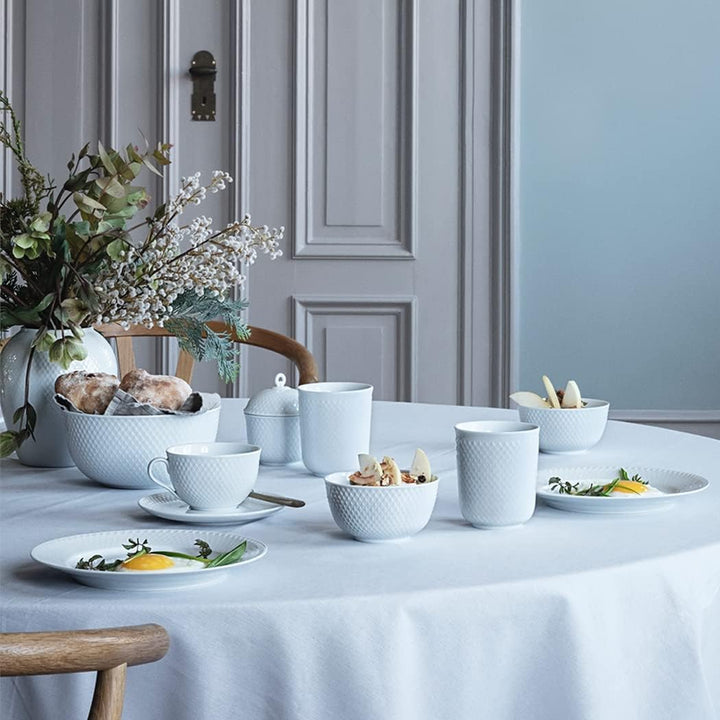 Lyngby Porcelæn Teetasse mit Untertasse 24 cl Rhombe aus Porzellan, Weiss