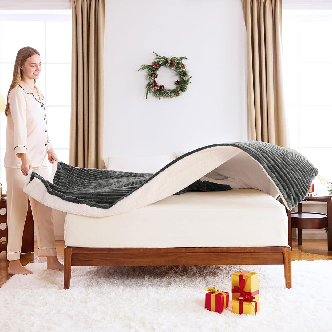 WAVVE Decke Sherpa Kuscheldecke Flauschig Grau - Extra Warme Dicke Weiche Grobe Kordecke Sofaüberwur