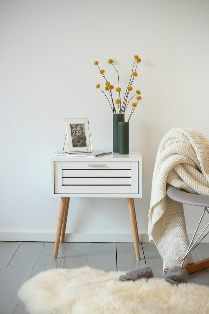 WENKO Beistelltisch Finja mit Schublade, moderner Couchtisch im Scandi Chic, Nachttisch aus hochwert