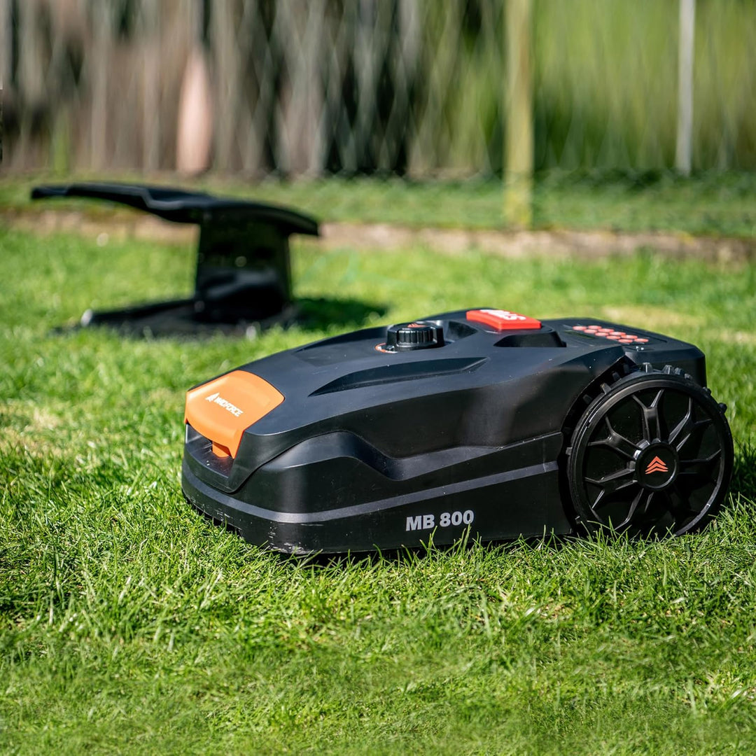 YARD FORCE Mähroboter MB800 mit praktischer Mulch-Funktion