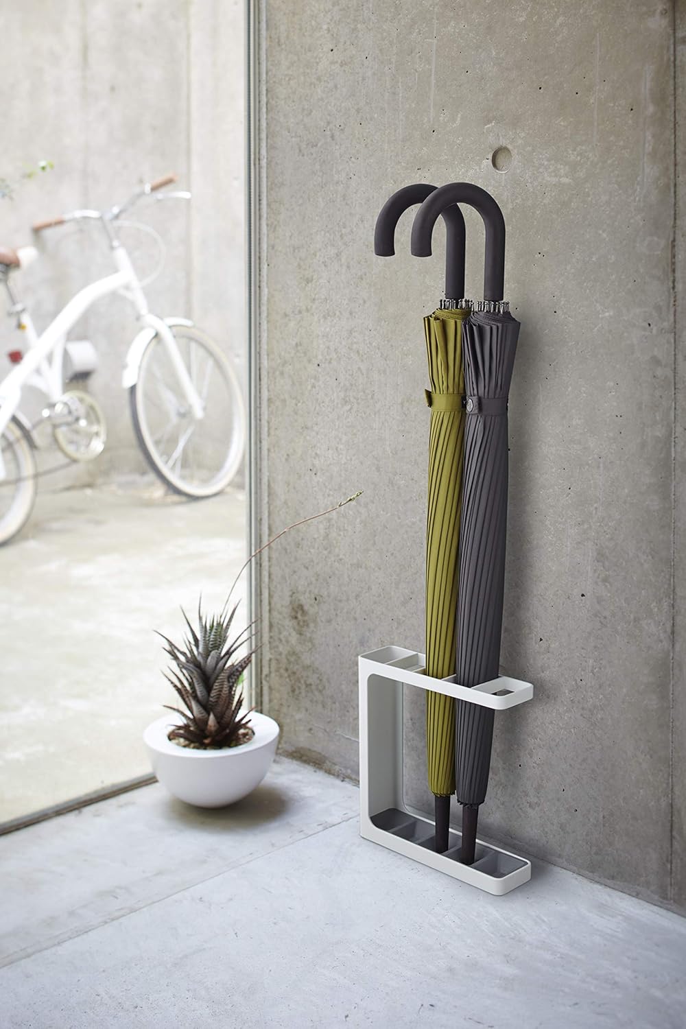 YAMAZAKII 7930 Umbrella Stand Schirmständer, Stahl, Weiss, OneSize, Weiss