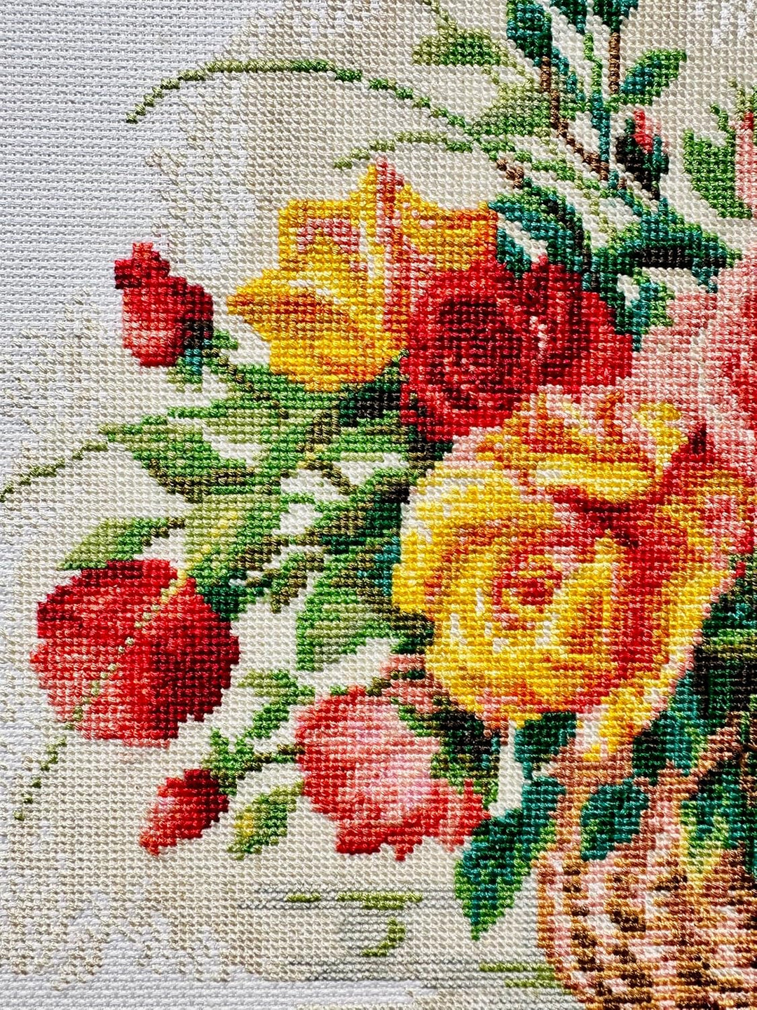 RIOLIS Korb mit Rosen Kreuzstich-Set, Baumwolle, Mehrfarbig, 35 x 30 x 0.1 cm