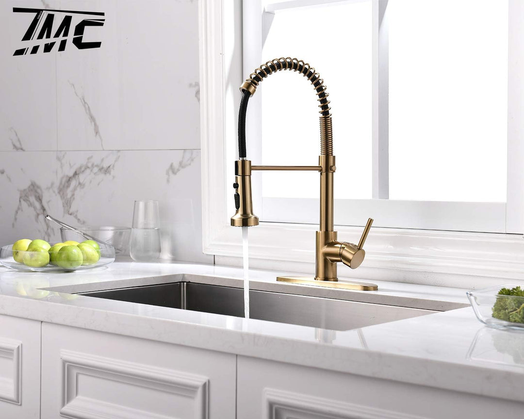 TIMACO Gebürstetes Gold Küchenarmatur mit 360° Drehbar, mit Pull-Down-Sprühgerät Armatur Mischbatter