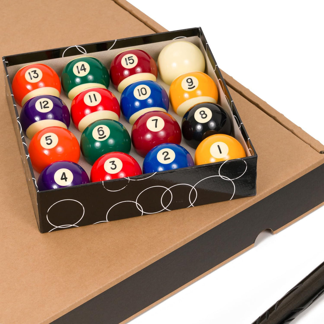 Stradivari Billard Equipment Set | Queue Set mit Kugeln, Dreieck, Kreide, Bürste und 10 Ersatzleder