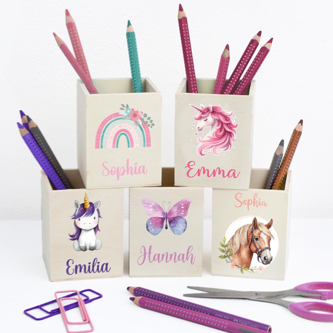 Personalisierter Stiftehalter aus Holz Stiftebecher mit Wunschname Schulkind - Mädchen (Regenbogen),
