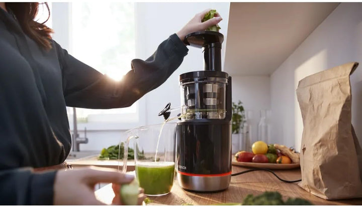 Bosch Entsafter SlowJuicer VitaExtract MESM731M, vitaminschonendes Entsaften, sehr leise, leichte Re