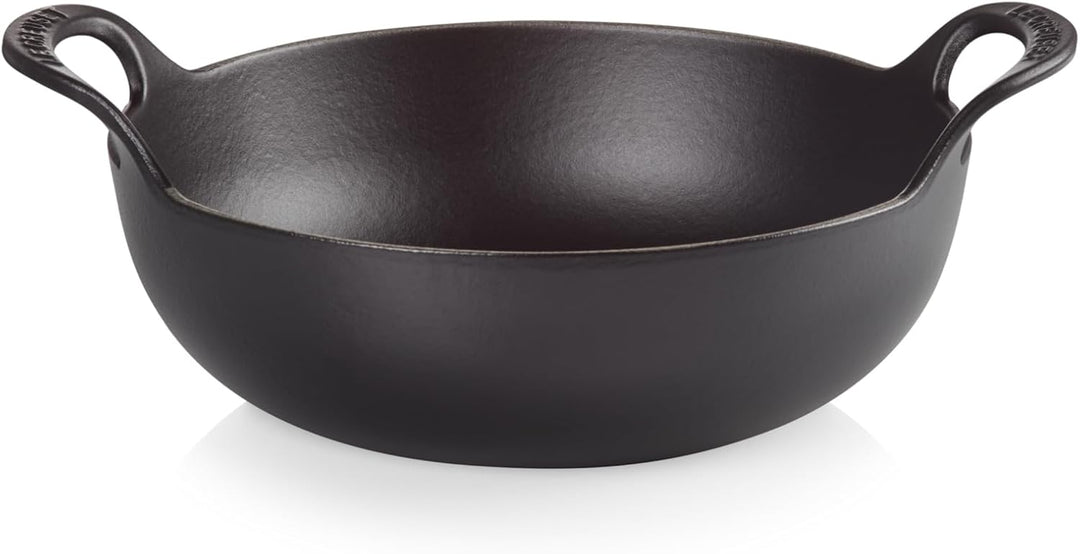 Le Creuset Balti Dish aus Gusseisen, 24 cm, 2,7 Liter, Schwarz matt, 20142240000460, Schwarz Matt