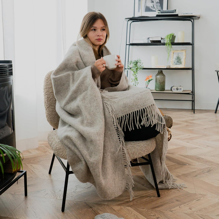 LYHome Lammwolldecke 100% Schurwolle, Warm Kuscheldecke 140 x 200 cm | Winterdecke, Couchdecke, Sofa