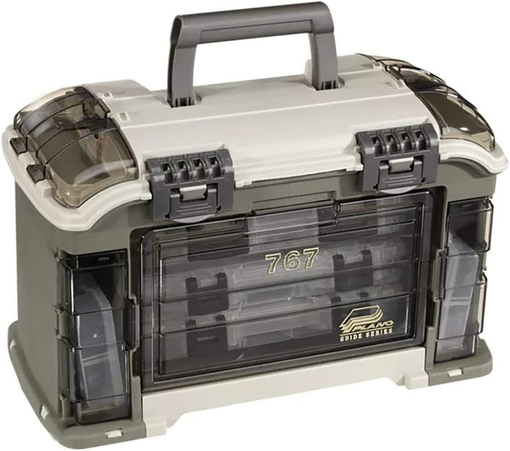 Plano Elite Series Ultimatives abgewinkeltes Angelsystem, Graphit & Sandstein, inklusive 6 StowAway