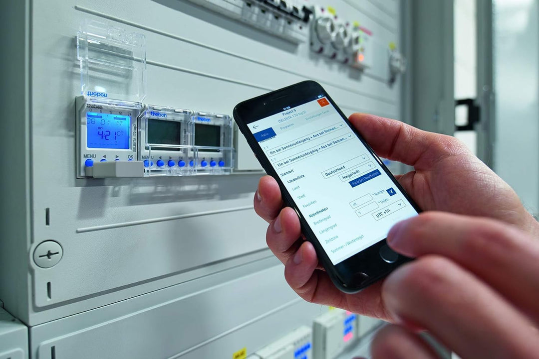 Theben 6110130 TR 611 top3 - Digitale 1-Kanal Zeitschaltuhr mit externem Eingang und App-Programmier
