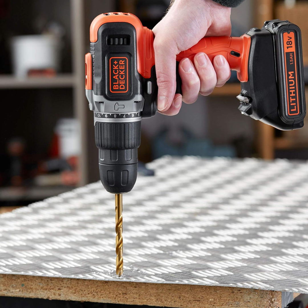 BLACK+DECKER Bohrhammer BCD003C2K-QW 18V 21.000 ipm mit 2 Lithium-Batterien 1,3Ah und Koffer
