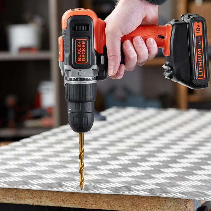 BLACK+DECKER Bohrhammer BCD003C2K-QW 18V 21.000 ipm mit 2 Lithium-Batterien 1,3Ah und Koffer