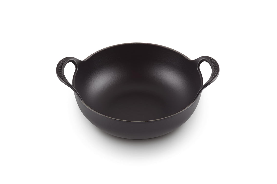 Le Creuset Balti Dish aus Gusseisen, 24 cm, 2,7 Liter, Schwarz matt, 20142240000460, Schwarz Matt