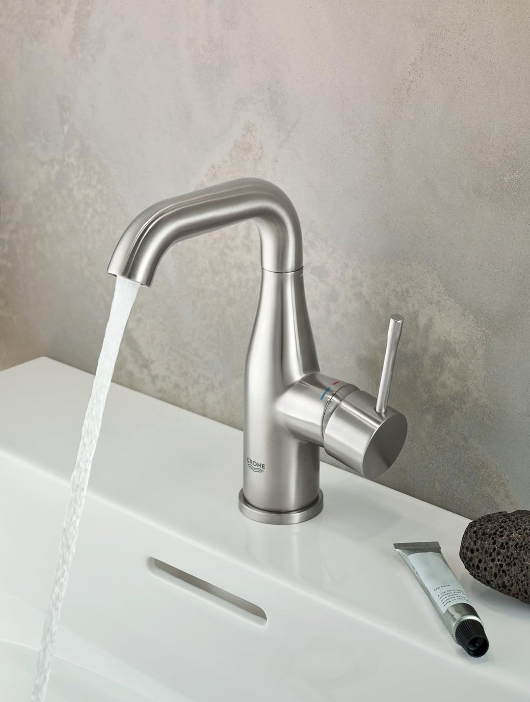 GROHE Essence - Einhand-Waschtischarmatur (wassersparend, M-Size, Einlochmontage), supersteel, 23462