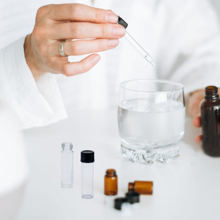 ALWSCI 144 Stücke 8ml Glasfläschchen Probe Klarglas Fläschchen, Probenahme Glasflaschen mit Schraubv