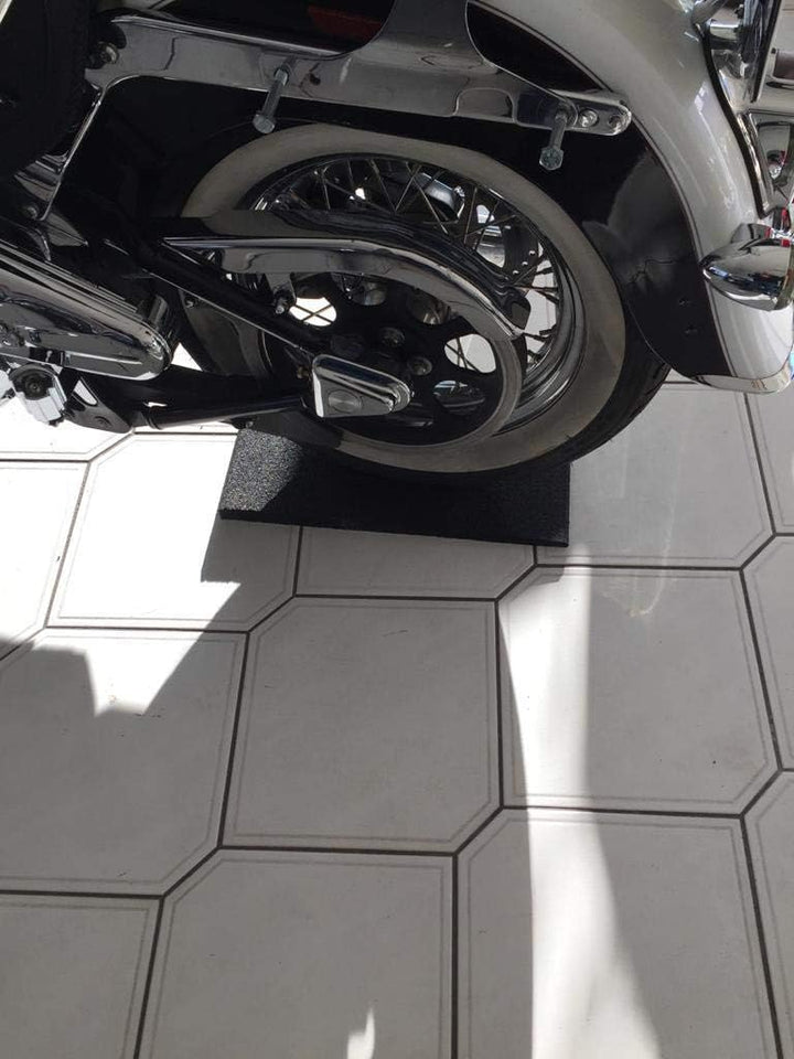 PROFIMAT® 2 in 1 Reifenschoner & Auffahrrampe 50x50x1-3 cm | Recycling Gummigranulat | Reifenschutzm