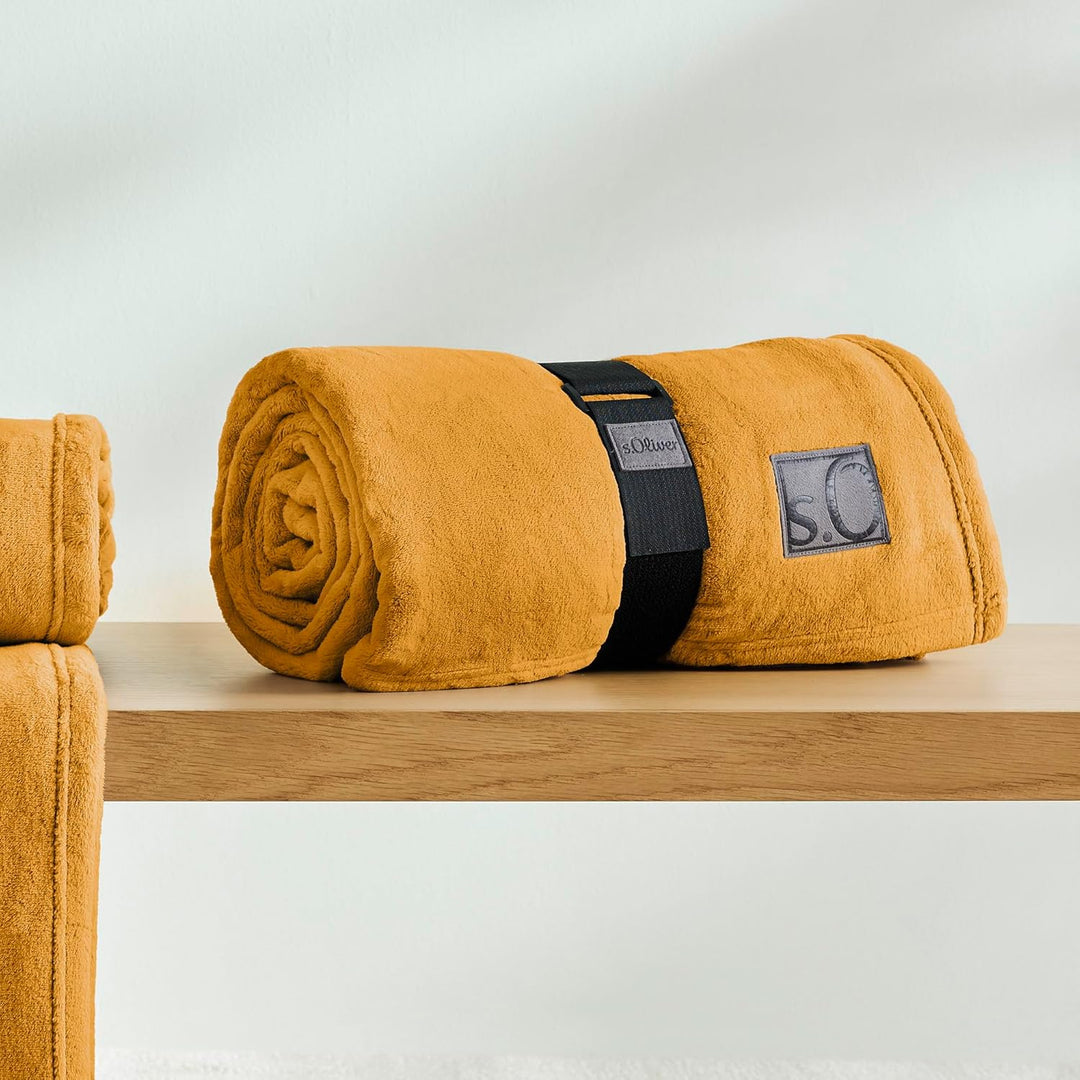 s.Oliver Kuschelsoft Decke 150x200 cm - flauschig, warm & waschbar, Kuscheldecke gelb Uni 150 x 200