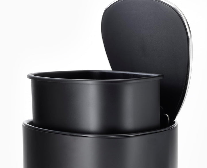 Joseph Joseph EasyStore 5l Edelstahl Treteimer mit Müllbeutel, Absenkautomatik Deckel, herausnehmbar