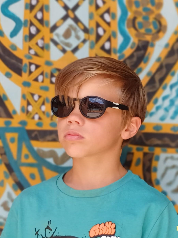 Pan2Kids Kinder-Sonnenbrille, 2-5 Jahre, Panto-Design, UV-Schutz, polarisiert, Black And White