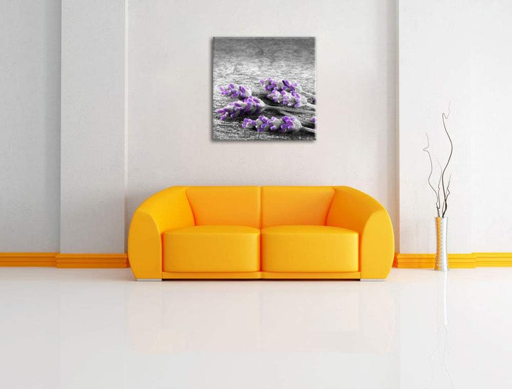 Pixxprint liegender Lavendel auf Stamm als Leinwandbild Quadratisch/Grösse: 70x70 / Wandbild/Kunstdr