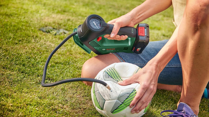 Bosch elektrische Luftpumpe Luftkompressor UniversalPump 18V (ohne Akku, 18 Volt System, für Auto-,