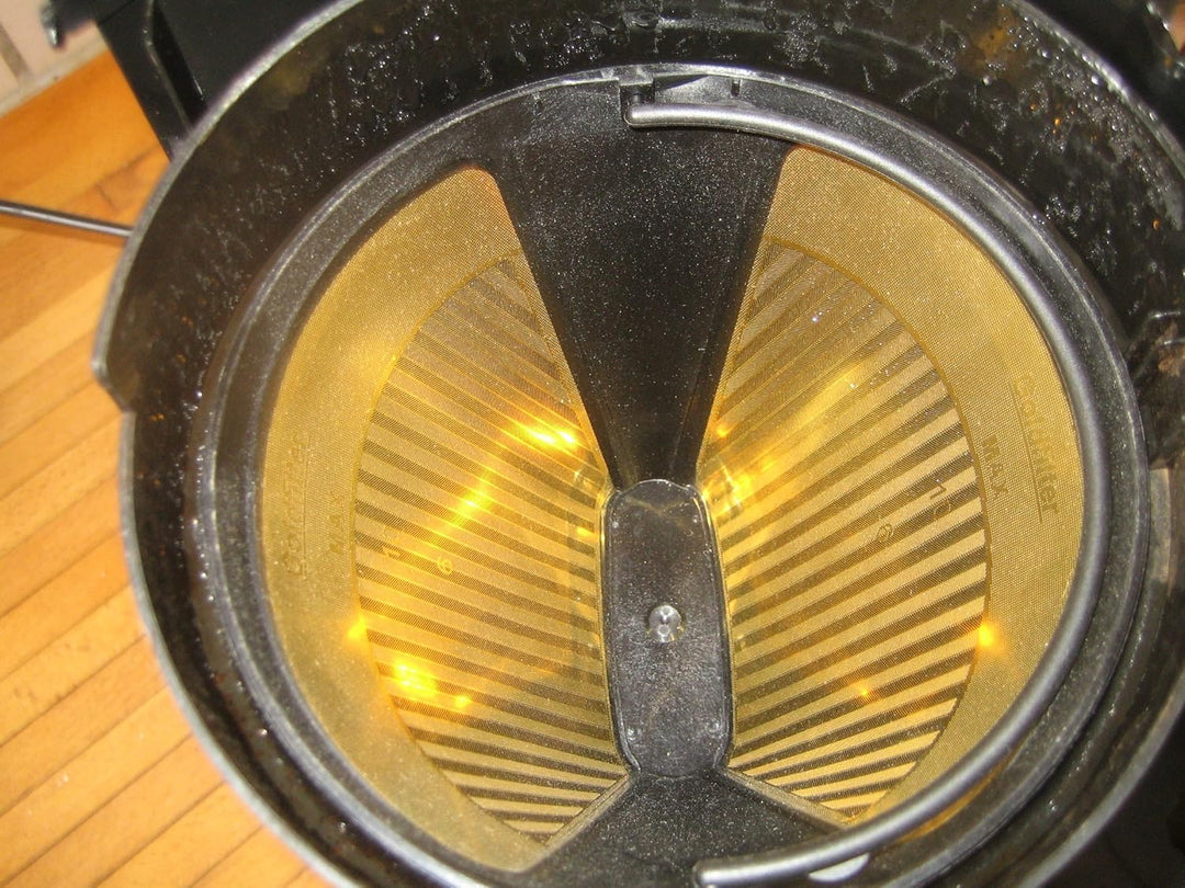 SeleXions Kaffee Goldfilter mit Titan antihaft Hartschicht 6-12 Tassen, Kaffeefiltergrösse 1x4 mit F