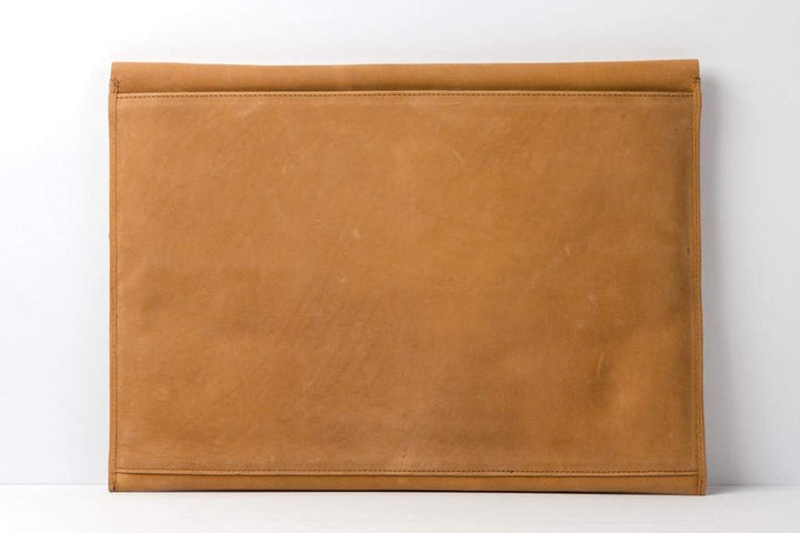 HOLZRICHTER Berlin Laptop 15“ Sleeve - Premium Hülle aus Leder – Ledertasche für Notebook Apple MacB