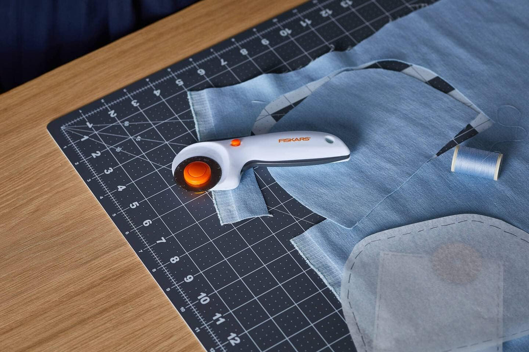 Fiskars A2 Schneidematte, 45 cm x 60 cm, Schnittfest, 1003895 A2: 45 x 60 cm Single, A2: 45 x 60 cm