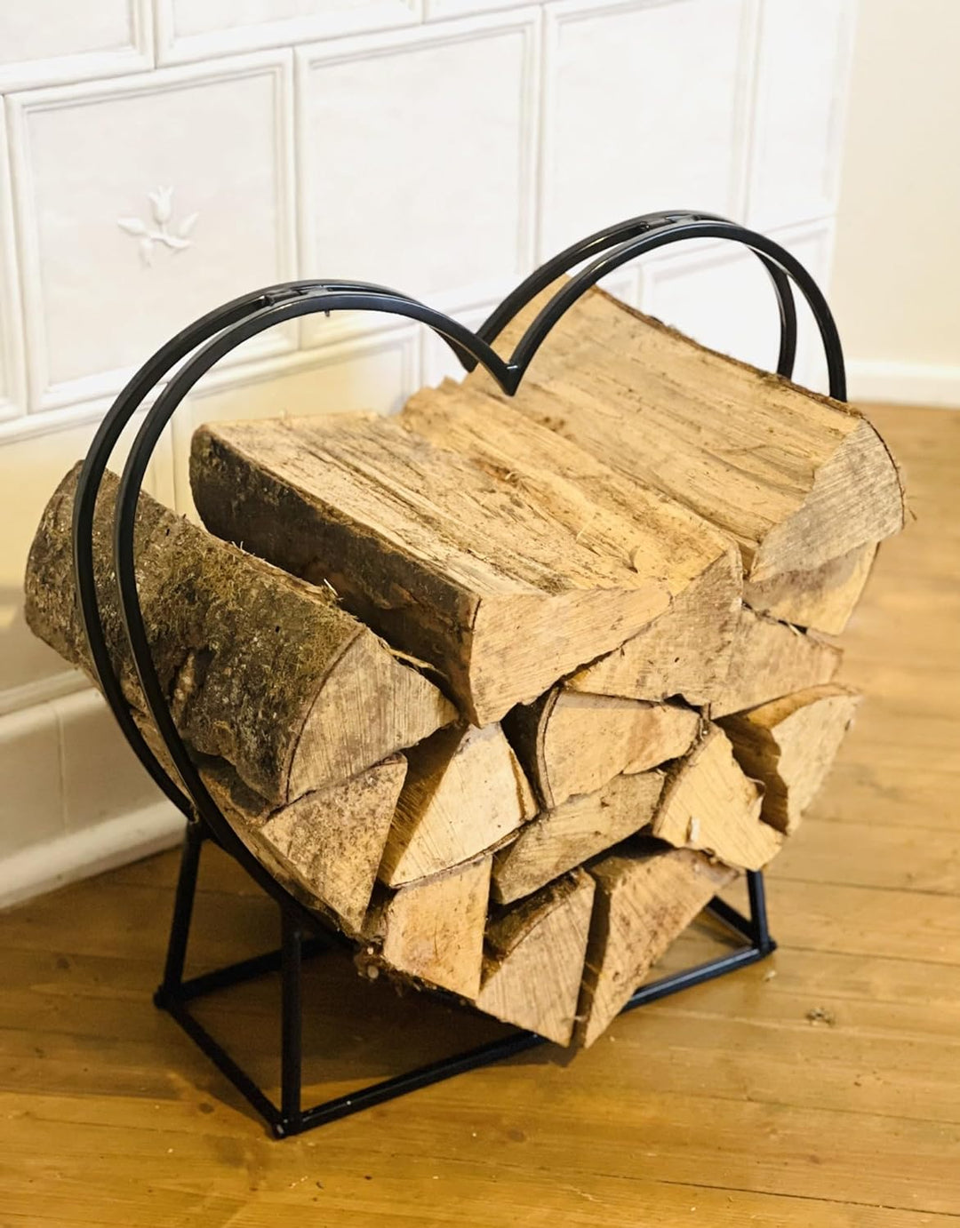 Kaminholz-Regal "Herz" aus Metall, schwarz, Brennholz-Ständer,