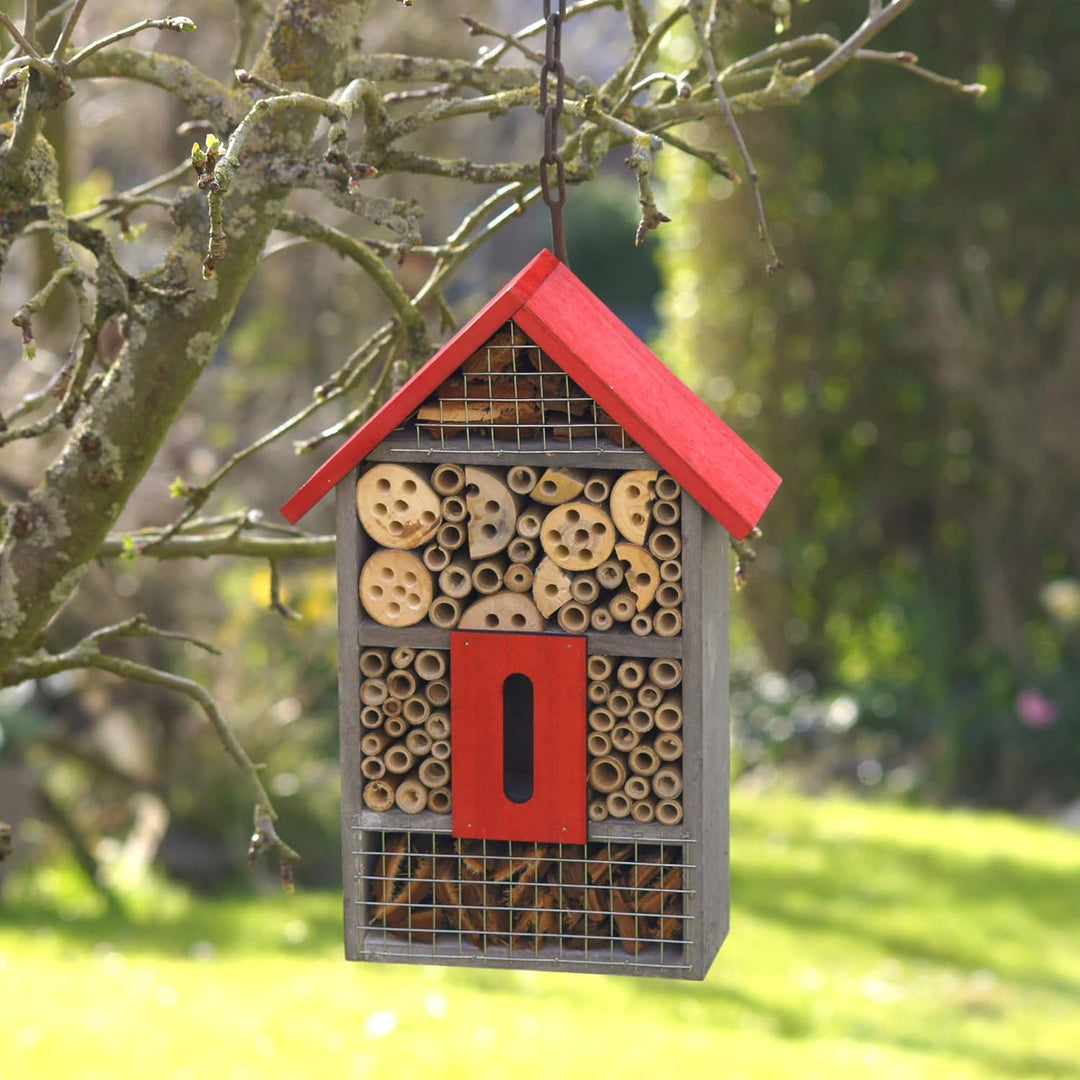 Insektenhotel grau und rot mit FSC ® Mix Credit Rot-Grau, Rot-Grau