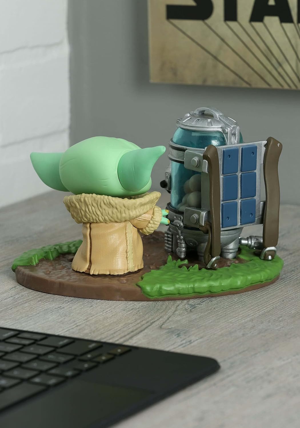 Funko Pop! Deluxe: Star Wars: The Mandalorian - Grogu (The Child, Baby Yoda) mit Canister - Vinyl-Sa