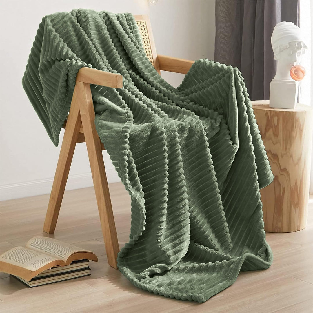 Wohn-Kuscheldecken, 150x200cm weiche & warme Decken Sofa, Olivgrün Fleecedecke für Couch Wohndecke f