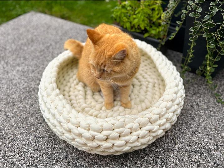 Aumüller Katzenkorb und Fensterbankliege Grobstrick - Schlafplatz für Katzen, Beige