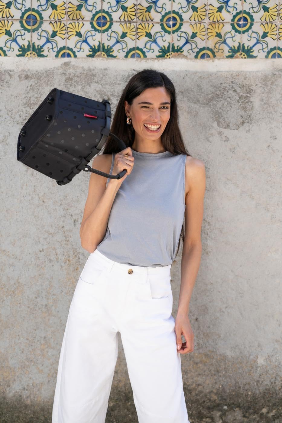 reisenthel carrybag XS Glossy dots Black – Kleiner Stabiler Korb im XS Format Kleiner Variante der E