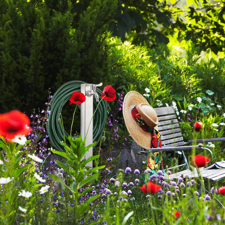 Relaxdays Wasserzapfstelle, mit Erdspiess & Schlauchhalter, HBT 66x30x15 cm, Garten Wassersäule, eck
