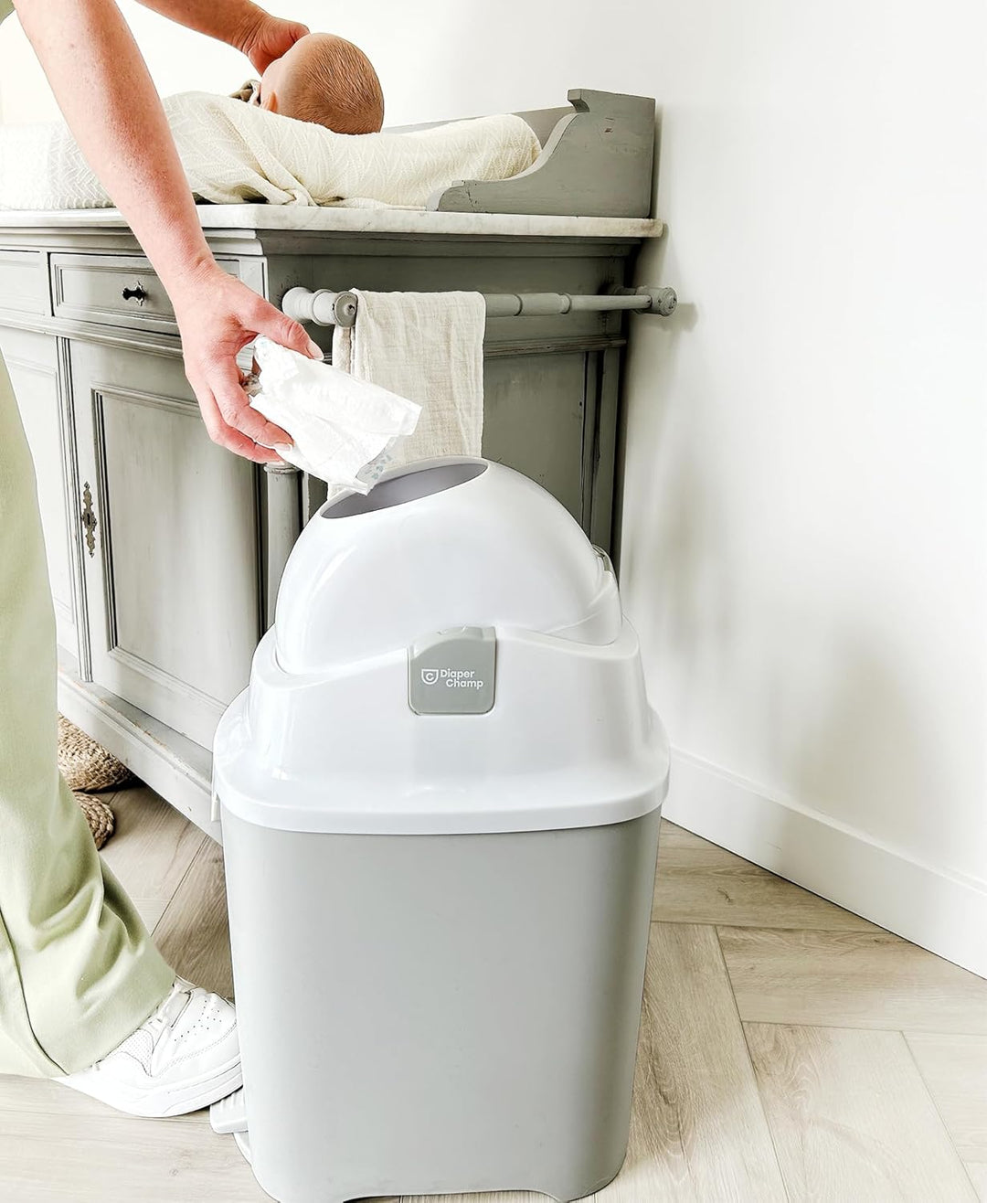 DIAPER CHAMP ONE Standard Handsfree mit Pedal - Windeleimer - geruchsdicht - berührungslose Bedienun